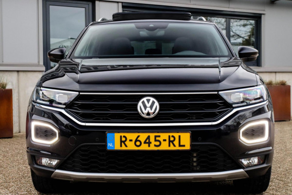 Volkswagen T-Roc 2.0TSI 4Motion Sport 190pk DSG! 1e|DLR|Panoramadak|Virtual Cockpit|LED Plus|Sportstoelen|PDC|CarPlay|Beats|18inch