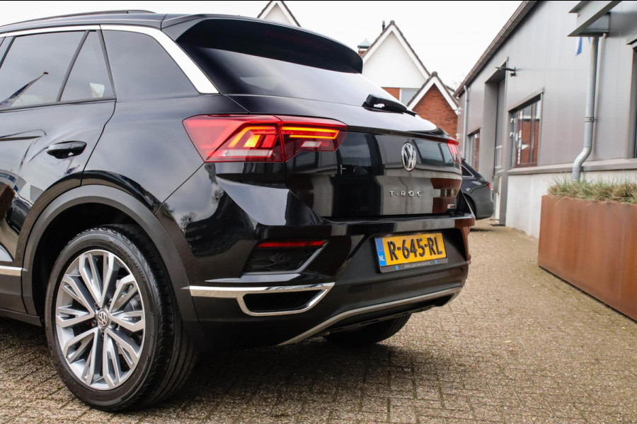 Volkswagen T-Roc 2.0TSI 4Motion Sport 190pk DSG! 1e|DLR|Panoramadak|Virtual Cockpit|LED Plus|Sportstoelen|PDC|CarPlay|Beats|18inch