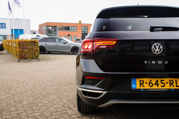 Volkswagen T-Roc 2.0TSI 4Motion Sport 190pk DSG! 1e|DLR|Panoramadak|Virtual Cockpit|LED Plus|Sportstoelen|PDC|CarPlay|Beats|18inch