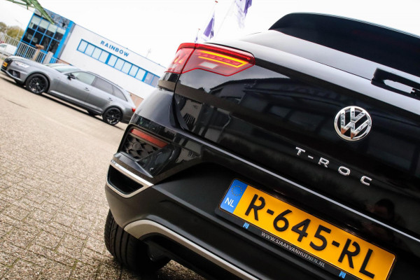 Volkswagen T-Roc 2.0TSI 4Motion Sport 190pk DSG! 1e|DLR|Panoramadak|Virtual Cockpit|LED Plus|Sportstoelen|PDC|CarPlay|Beats|18inch