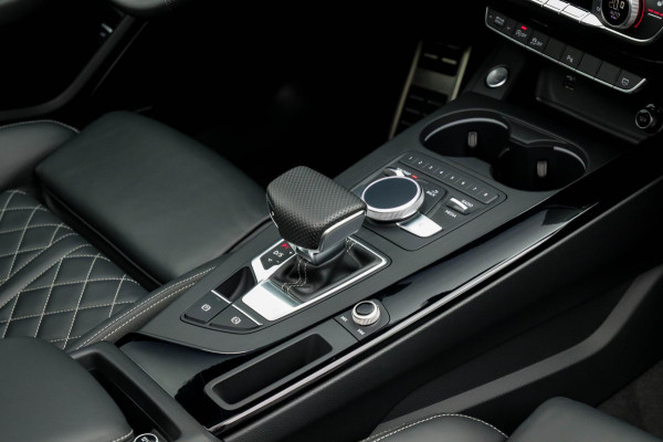 Audi A4 Avant 45 2.0 TFSI Quattro S line Black Edition Facelift 252pk S-Tronic 1e|Kuipstoelen|Panoramadak|Virtual Cockpit|Black|19