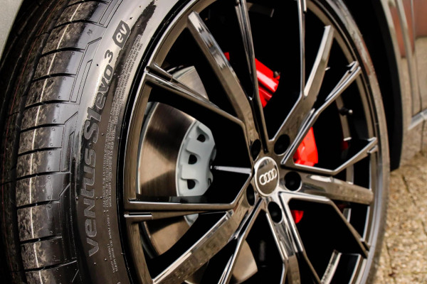 Audi e-tron Sportback 55 Quattro S Edition Pro Line S S-Line 408pk 12%|1e|NL|DLR|Panoramadak|Virtual Cockpit|Luchtvering|360|Black