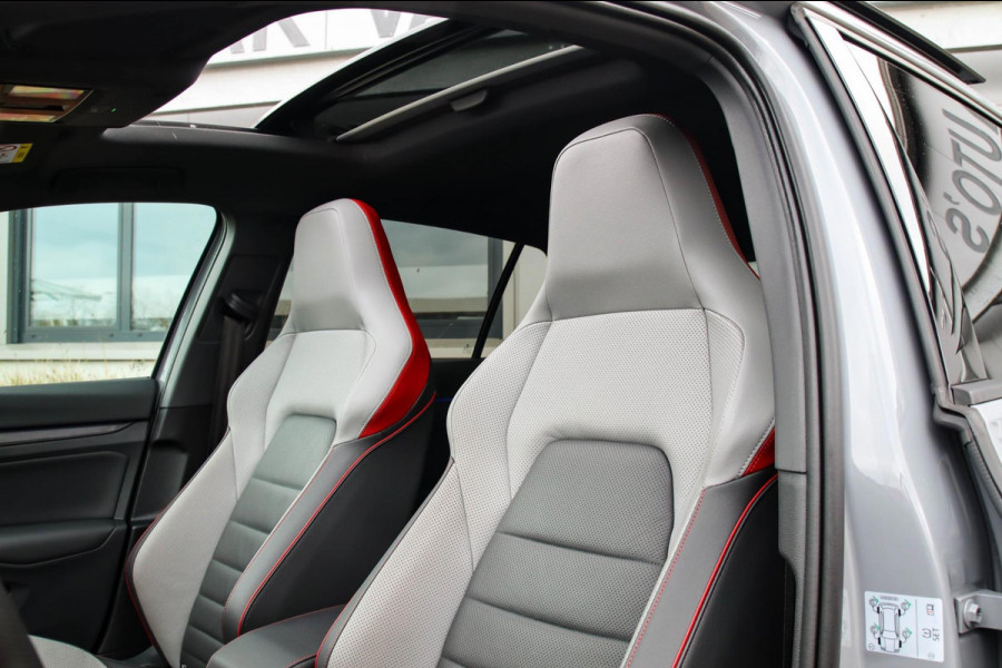 Volkswagen Golf 2.0 TSI GTI 245pk DSG! Panoramadak|Virtual Cockpit|IQ LED|Lederen kuipstoelen+Ventilatie|NAVI|Camera|Harman Kardon