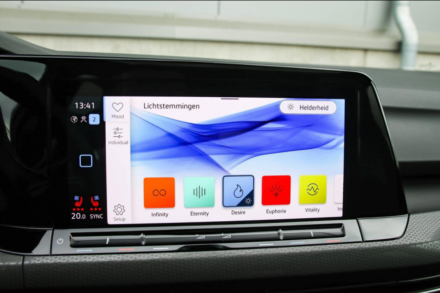 Volkswagen Golf 2.0 TSI GTI 245pk DSG! Panoramadak|Virtual Cockpit|IQ LED|Lederen kuipstoelen+Ventilatie|NAVI|Camera|Harman Kardon