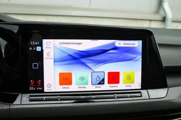 Volkswagen Golf 2.0 TSI GTI 245pk DSG! Panoramadak|Virtual Cockpit|IQ LED|Lederen kuipstoelen+Ventilatie|NAVI|Camera|Harman Kardon