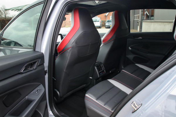 Volkswagen Golf 2.0 TSI GTI 245pk DSG! Panoramadak|Virtual Cockpit|IQ LED|Lederen kuipstoelen+Ventilatie|NAVI|Camera|Harman Kardon
