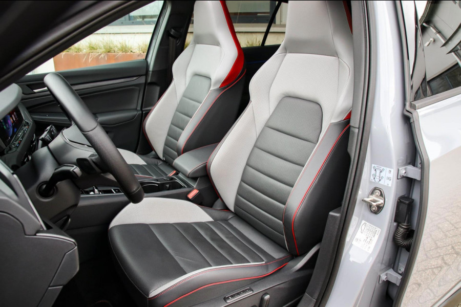 Volkswagen Golf 2.0 TSI GTI 245pk DSG! Panoramadak|Virtual Cockpit|IQ LED|Lederen kuipstoelen+Ventilatie|NAVI|Camera|Harman Kardon