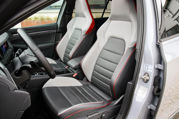Volkswagen Golf 2.0 TSI GTI 245pk DSG! Panoramadak|Virtual Cockpit|IQ LED|Lederen kuipstoelen+Ventilatie|NAVI|Camera|Harman Kardon