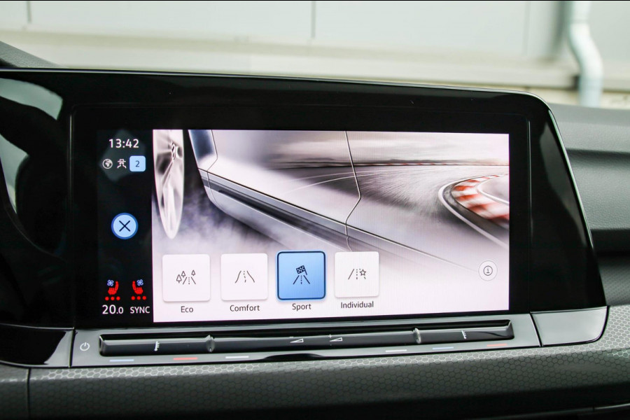 Volkswagen Golf 2.0 TSI GTI 245pk DSG! Panoramadak|Virtual Cockpit|IQ LED|Lederen kuipstoelen+Ventilatie|NAVI|Camera|Harman Kardon