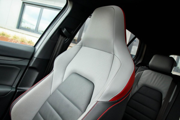 Volkswagen Golf 2.0 TSI GTI 245pk DSG! Panoramadak|Virtual Cockpit|IQ LED|Lederen kuipstoelen+Ventilatie|NAVI|Camera|Harman Kardon