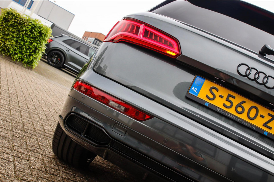 Audi Q5 55 TFSI e Quattro Competition Pro Line S S-Line 367pk Automaat Luchtvering|Panoramadak|Virtual Cockpit|S kuipstoelen|Black