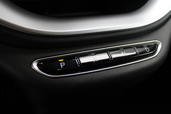 Fiat 500E Icon 42 kWh | Panoramadak | Parkeersensoren | Achteruitrijcamera | Airco