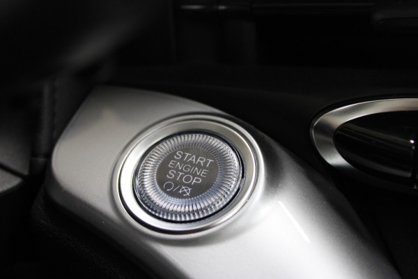 Fiat 500E Icon 42 kWh | Panoramadak | Parkeersensoren | Achteruitrijcamera | Airco