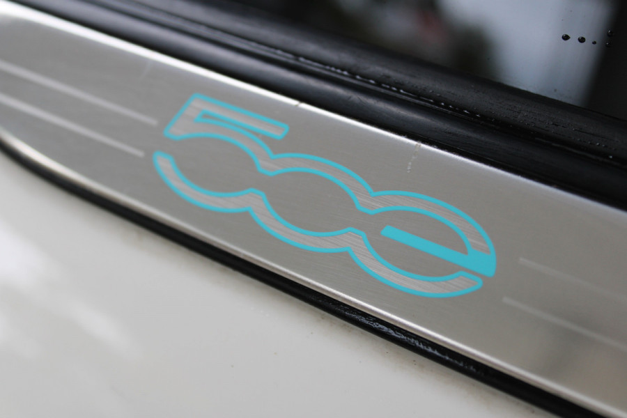 Fiat 500E Icon 42 kWh | Panoramadak | Parkeersensoren | Achteruitrijcamera | Airco