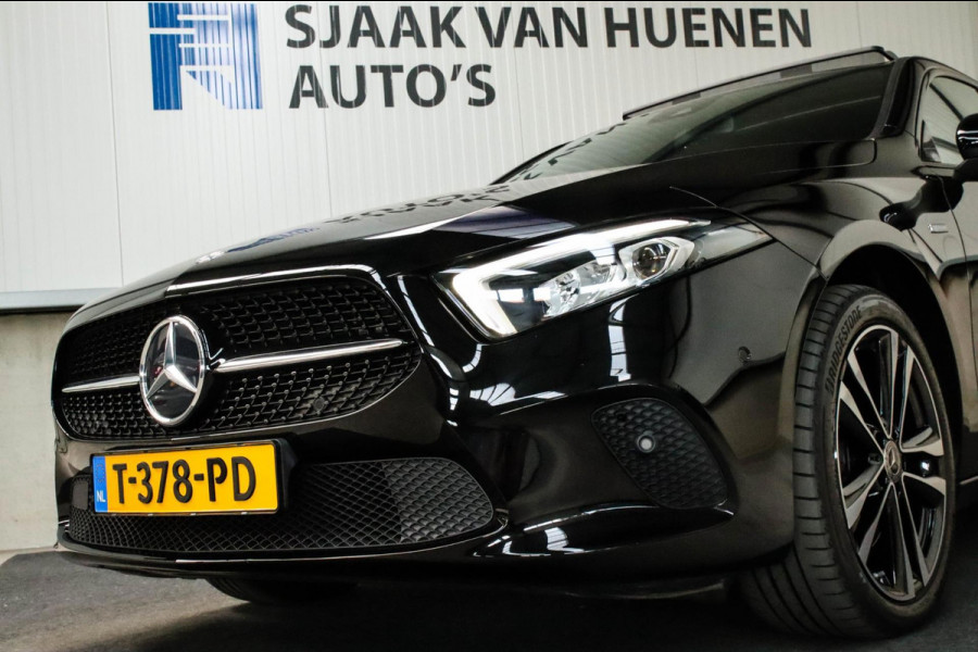 Mercedes-Benz A-Klasse 250 e Limousine Launch Sport Edition 8G Automaat 218pk! 1e|Panoramadak|Widescreen|LED|Leder|Burmester|Sfeer