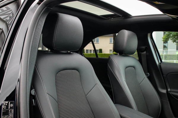 Mercedes-Benz A-Klasse 250 e Limousine Launch Sport Edition 8G Automaat 218pk! 1e|Panoramadak|Widescreen|LED|Leder|Burmester|Sfeer