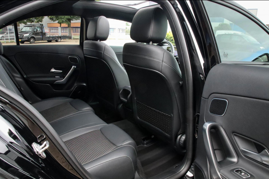 Mercedes-Benz A-Klasse 250 e Limousine Launch Sport Edition 8G Automaat 218pk! 1e|Panoramadak|Widescreen|LED|Leder|Burmester|Sfeer