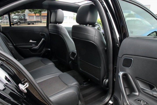 Mercedes-Benz A-Klasse 250 e Limousine Launch Sport Edition 8G Automaat 218pk! 1e|Panoramadak|Widescreen|LED|Leder|Burmester|Sfeer