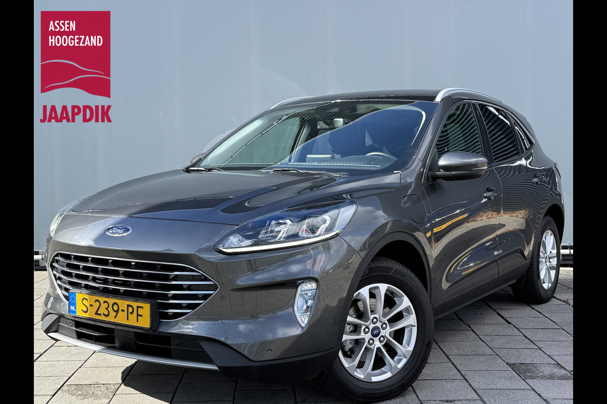 Ford Kuga BWJ 2023 | 2.5 PHEV 225PK Titanium | PANO DAK | CAMERA A | CARPLAY | CLIMA | CRUISE | NAVI | PRIV. GLAS | MULTIFUNCT. STUUR | LMV