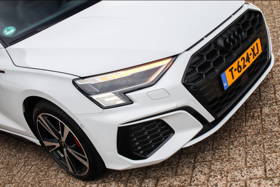 Audi A3 Sportback 45TFSI e PHEV S Edition S-line 245pk S-Tronic Elektrische Kuipstoelen|Virtual Cockpit|Panoramadak|LED Matrix|B&O