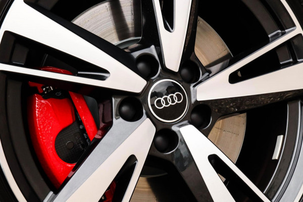 Audi A3 Sportback 45TFSI e PHEV S Edition S-line 245pk S-Tronic Elektrische Kuipstoelen|Virtual Cockpit|Panoramadak|LED Matrix|B&O