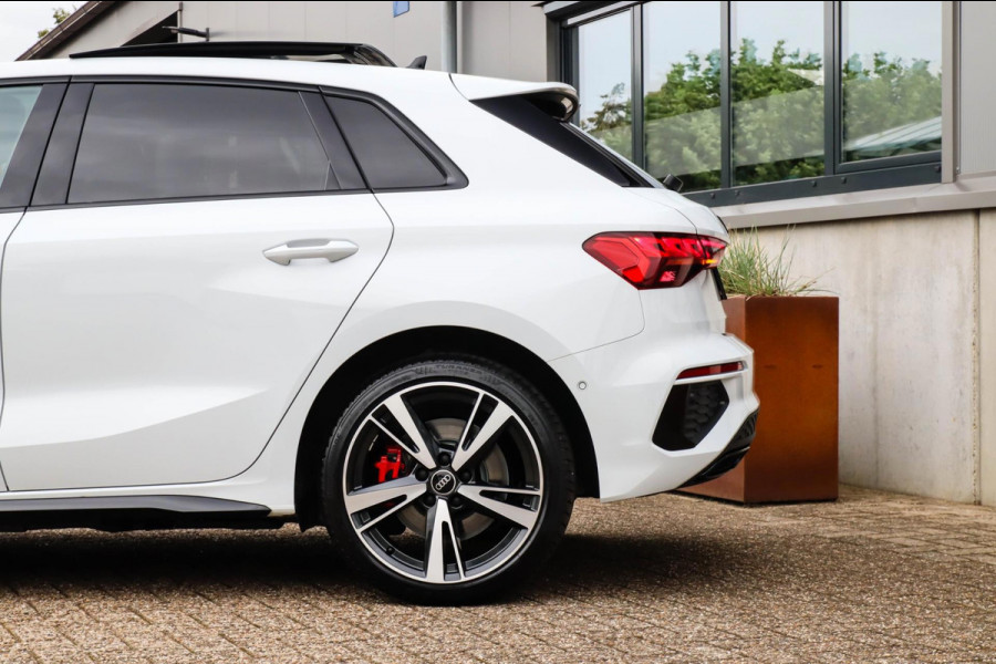 Audi A3 Sportback 45TFSI e PHEV S Edition S-line 245pk S-Tronic Elektrische Kuipstoelen|Virtual Cockpit|Panoramadak|LED Matrix|B&O