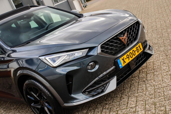 CUPRA Formentor 1.4 e-Hybrid VZ Performance 204pk DSG! Panoramadak|Virtual Cockpit|LED Matrix|Sportstoelen|Lane Assist|18|Trekhaak
