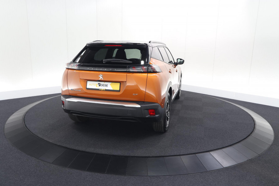Peugeot e-2008 EV GT 50 kWh | 11 KW Lader | 96,3% SOH | Adaptieve Cruise Control | Dodehoekdetectie | Stoelverwarming | Navigatie