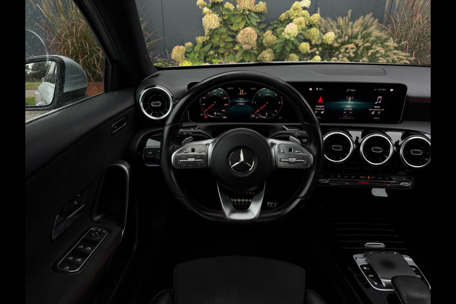 Mercedes-Benz A-Klasse 180 d Business Solution AMG BTW/BPM PANO|LEDER|CR CONTROL