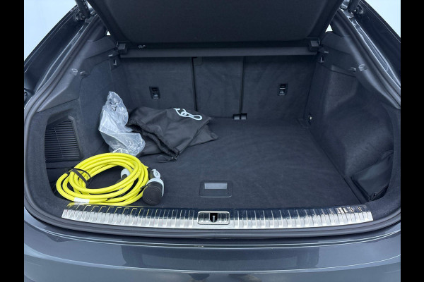 Audi Q3 Sportback 45 TFSI e S Edition 245pk S-tronic | Navigatie | Autom. airco | Parkeersensoren | Adaptieve cruise control | LED | S-Line |