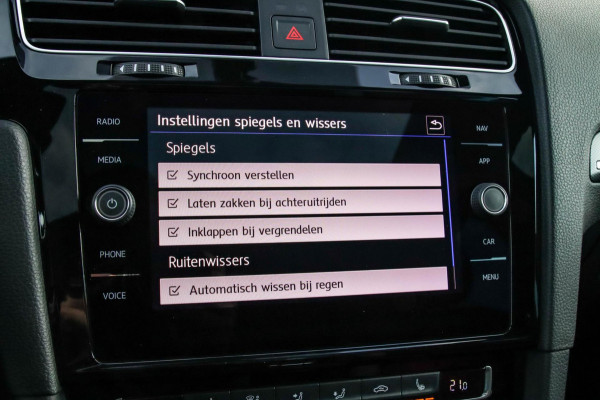 Volkswagen Golf 2.0 TSI GTI TCR DSG automaat! 2e|DLR|Virtual Cockpit|Panoramadak|Alcantara|Camera|Keyless|DynAudio|CarPlay|19inch