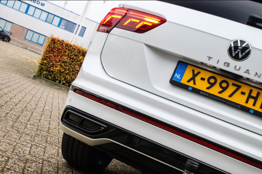 Volkswagen Tiguan 1.4 TSI eHybrid R-Line Business DSG 245pk Panoramadak|Virtual Cockpit|IQ LED Plus|NAVI|ACC|Black|19inch|Trekhaak