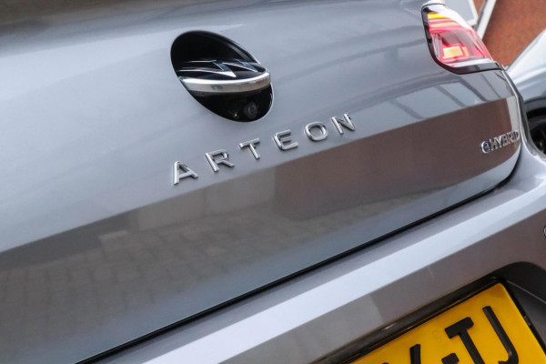 Volkswagen Arteon Shooting Brake 1.4 TSI eHybrid R-Line Business+ 218pk DSG! 1e|Panoramadak|Virtual Cockpit|Lederen R kuipstoelen