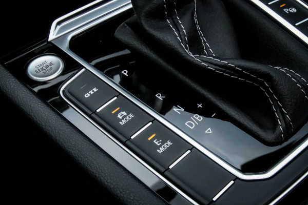 Volkswagen Arteon Shooting Brake 1.4 TSI eHybrid R-Line Business+ 218pk DSG! 1e|Panoramadak|Virtual Cockpit|Lederen R kuipstoelen