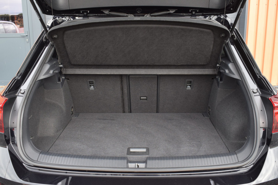 Volkswagen T-Roc 1.5 TSI R-Line Black Style | Panoramdak | Beats | 19"