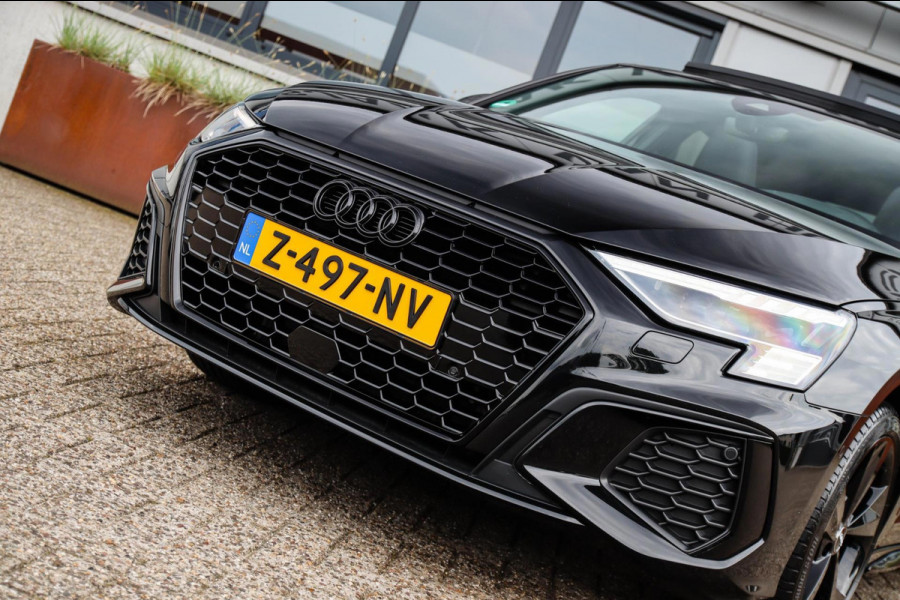 Audi A3 Sportback 40 TFSI e PHEV S Edition S-line 204pk S-Tronic! 1e|DLR|Panoramadak|Virtual Cockpit|Kuipstoelen|LED Matrix|Black