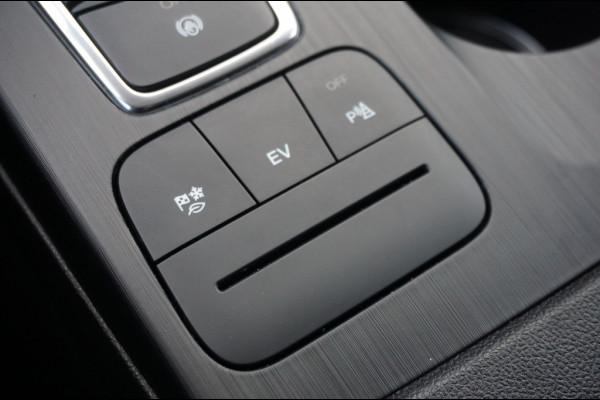 Ford Kuga PHEV Titanium Aut. | WINTERPACK | NAVI | LUXE!