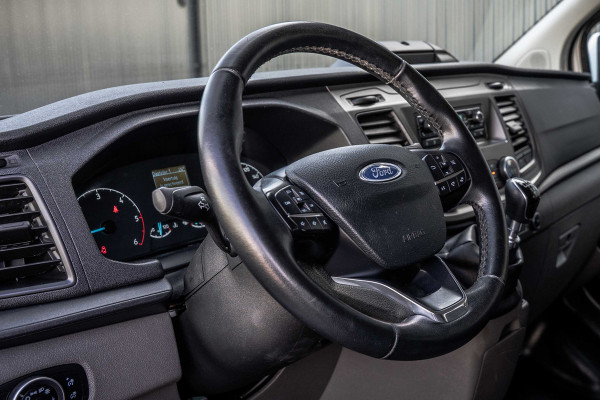Ford Transit Custom 2.0 EcoBlue | L2H2 | Dubbele Cabine | Cruise | 1e Eigenaar | PDC | Stoelverw. | Airco | Trekhaak | Imperiaal