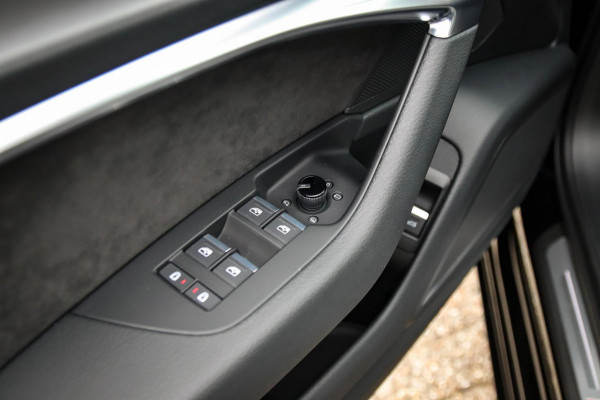 Audi A6 Avant 55 TFSI e Quattro Competition S line Edition 367pk Automaat! Kuipstoelen|Panoramadak|Virtual Cockpit|HD Matrix|Black