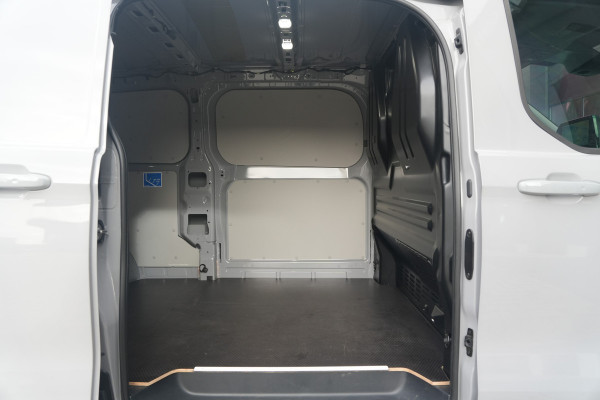Ford Transit Custom 320 2.0 TDCI L2H1 Limited 170pk - Trekhaak - ACC - Blindspot - Stoel/Stuurverwarming - Sidesteps - Rijklaar