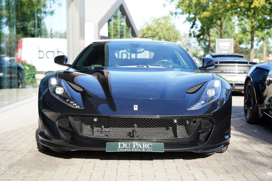 Ferrari 812 6.5 V12 Superfast HELE / Carbon / Lift / Passenger Display / Leder Nero
