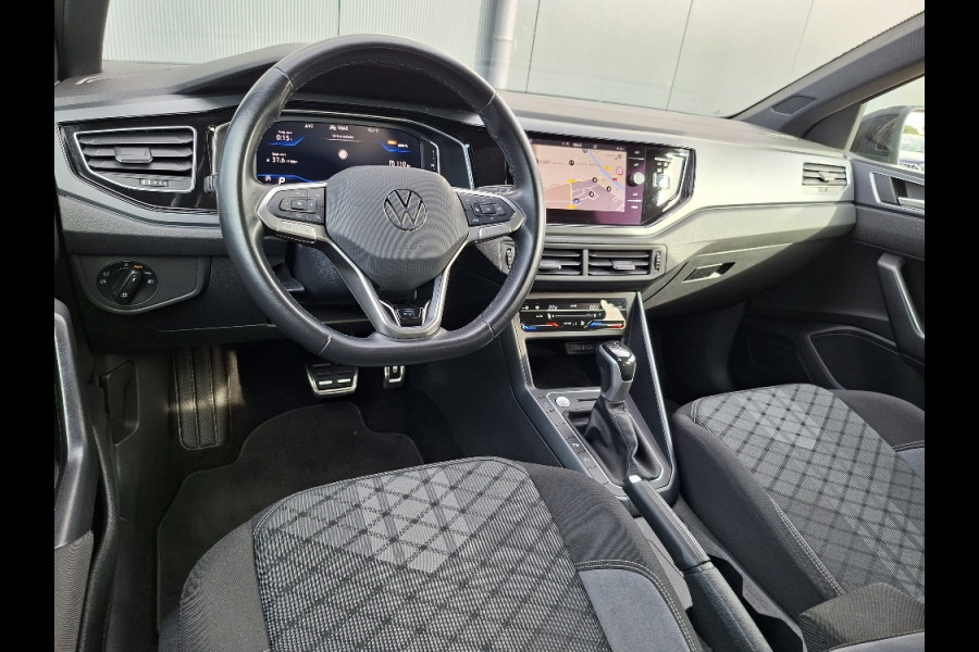 Volkswagen Taigo 1.0 TSI R-Line AUTOMAAT * 34.000KM! * Navigatiesysteem * Panoramadak*