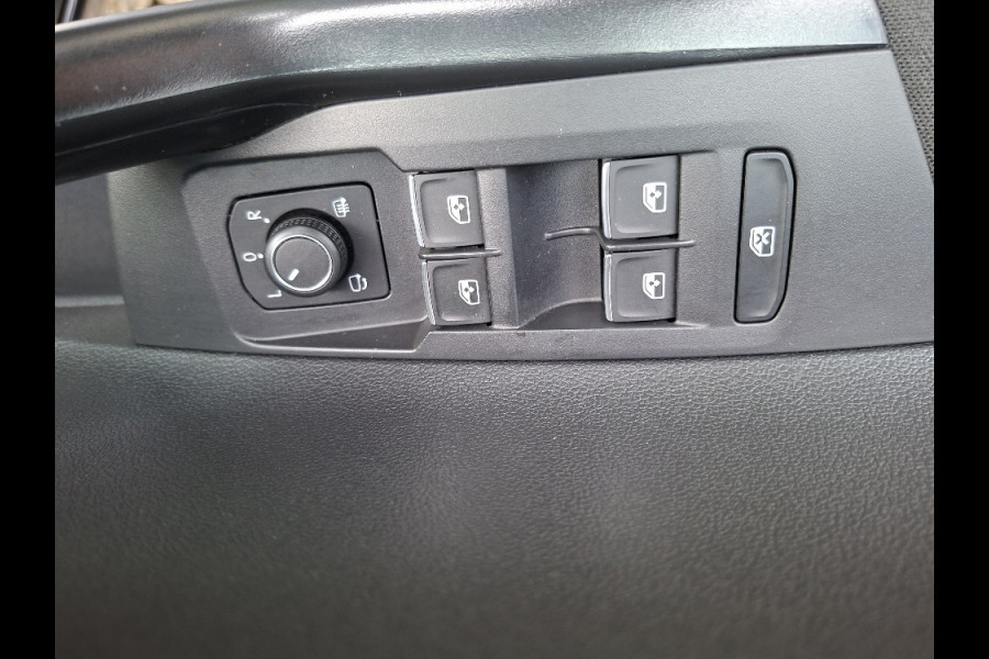 Volkswagen Taigo 1.0 TSI R-Line AUTOMAAT * 34.000KM! * Navigatiesysteem * Panoramadak*