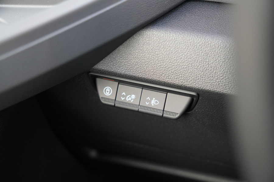 Renault Master E-Tech T35 L2H2 Advance Long Range 87 kWh 143pk - Navi - Camera - Betimmering - Trekhaak - 270 GR deuren - Blind Spot - Stoelverwarming