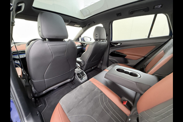 Volkswagen ID.4 82kWh 204PK Trekhaak Panoramadak SOH 90% Camera 3-Zone Ecc Adap.Cruise Matrix Led Led-a-lich dynamisch Apple Carplay Android Auto Isofix Privacy Glas Lmv 20" Led 1.000KG Trekgewicht 1e Eigenaar Origineel Nederlandse Auto