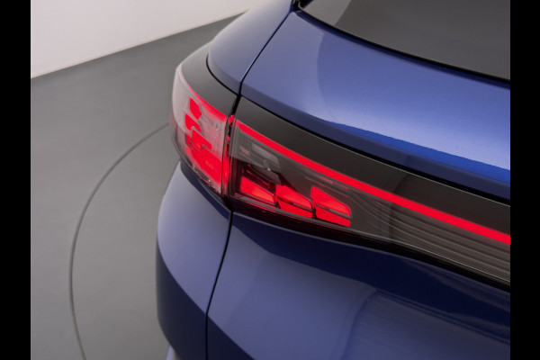 Volkswagen ID.4 82kWh 204PK Trekhaak Panoramadak SOH 90% Camera 3-Zone Ecc Adap.Cruise Matrix Led Led-a-lich dynamisch Apple Carplay Android Auto Isofix Privacy Glas Lmv 20" Led 1.000KG Trekgewicht 1e Eigenaar Origineel Nederlandse Auto