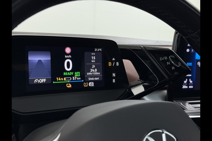 Volkswagen ID.4 82kWh 204PK Trekhaak Panoramadak SOH 90% Camera 3-Zone Ecc Adap.Cruise Matrix Led Led-a-lich dynamisch Apple Carplay Android Auto Isofix Privacy Glas Lmv 20" Led 1.000KG Trekgewicht 1e Eigenaar Origineel Nederlandse Auto