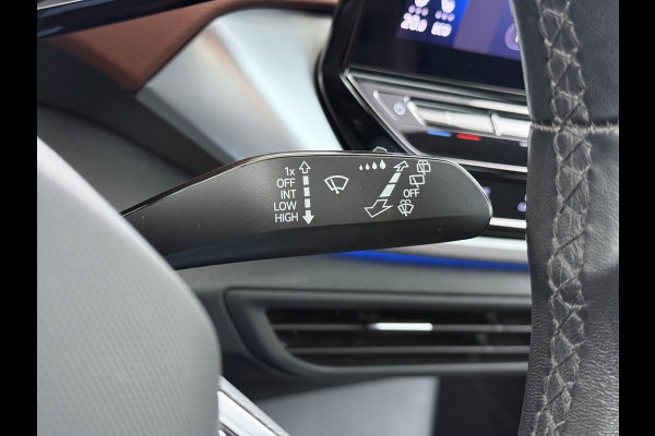 Volkswagen ID.4 82kWh 204PK Trekhaak Panoramadak SOH 90% Camera 3-Zone Ecc Adap.Cruise Matrix Led Led-a-lich dynamisch Apple Carplay Android Auto Isofix Privacy Glas Lmv 20" Led 1.000KG Trekgewicht 1e Eigenaar Origineel Nederlandse Auto