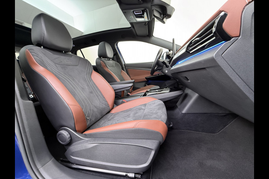 Volkswagen ID.4 82kWh 204PK Trekhaak Panoramadak SOH 90% Camera 3-Zone Ecc Adap.Cruise Matrix Led Led-a-lich dynamisch Apple Carplay Android Auto Isofix Privacy Glas Lmv 20" Led 1.000KG Trekgewicht 1e Eigenaar Origineel Nederlandse Auto
