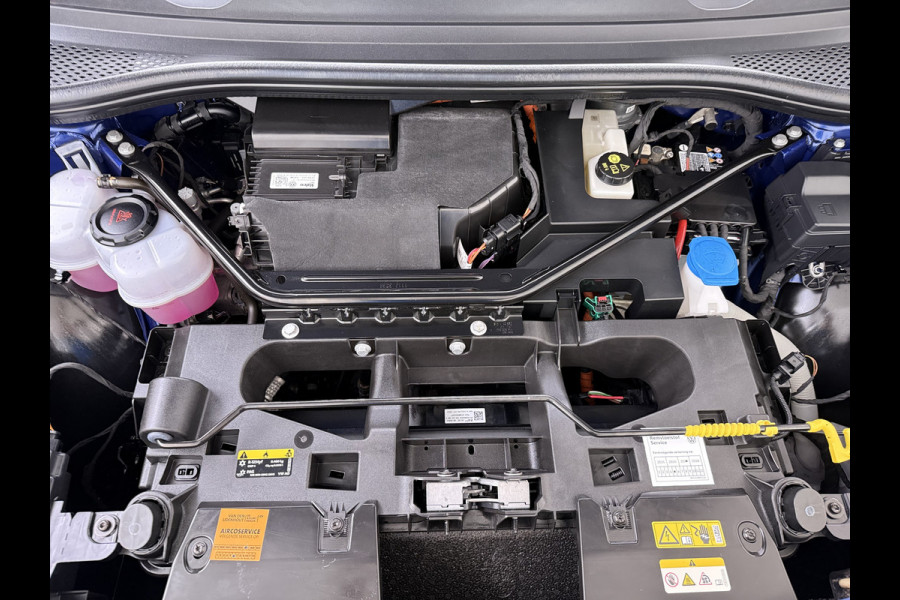 Volkswagen ID.4 82kWh 204PK Trekhaak Panoramadak SOH 90% Camera 3-Zone Ecc Adap.Cruise Matrix Led Led-a-lich dynamisch Apple Carplay Android Auto Isofix Privacy Glas Lmv 20" Led 1.000KG Trekgewicht 1e Eigenaar Origineel Nederlandse Auto